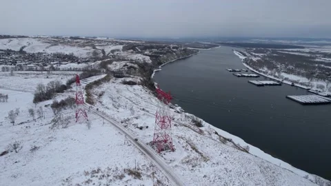 View of the power line pylon Vídeo Stock 172344615