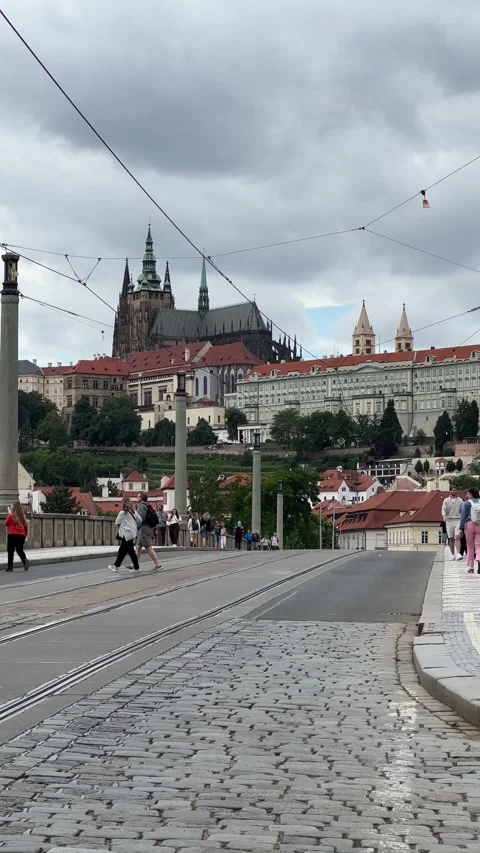 View of Prague castle from Manes Bridge Video stock 279081466