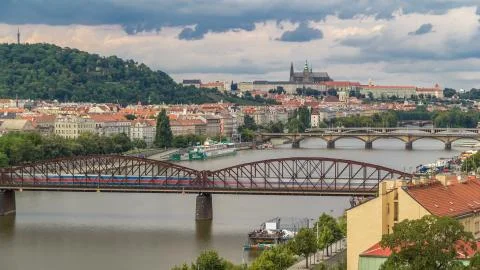 View of Prague timelapse from the observation deck of Visegrad. Prague. Czech Foto stock