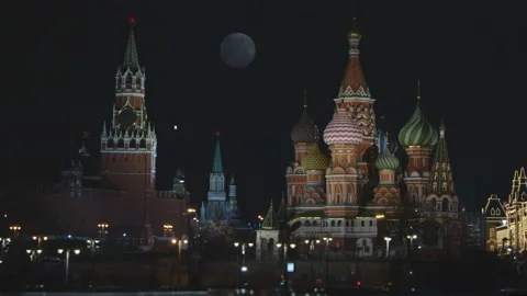 View of Red Square at night. Full moon in dark sky Stock-Footage 131063397