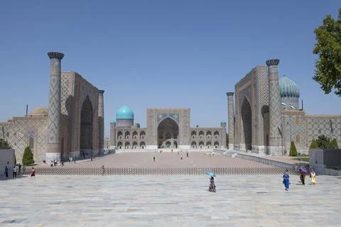 A view of Registan Square on a cloudless September day, Samarkand Stock-Fotos