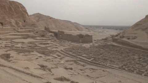 View of the remains of ancient structures in the Valley of the Kings, Cairo Video stock 145028322