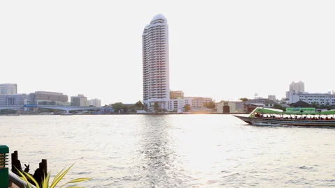 View of the river along which the river passenger transport floats in Bangkok 스톡 동영상 146170752