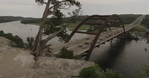View of a river and a bridge with an intensive traffic Stock-Footage 149324509