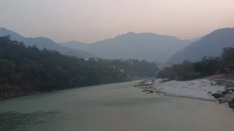 A view of river ganga in Rishikesh 库存影片 333371036
