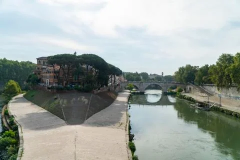 View of the river Tiber, trees, ancient palaces, monuments of ancient Rome, I 스톡 사진