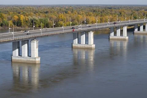 A view of the road bridge over the Ob River on a sunny September day Fotos Stock
