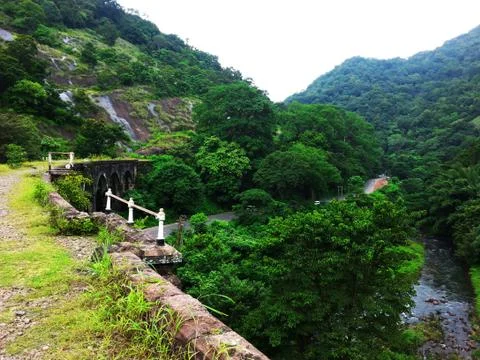 View road From A Bridge 库存照片