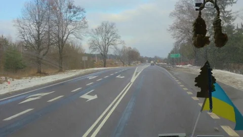 View road in winter from driver window 库存影片 71506913