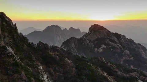 A view of a rocky mountain Видео 156845086