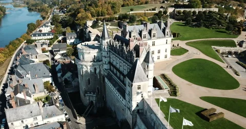 View of Royal castle Chateau de Amboise on river Loire, France Stock-Footage 133436286