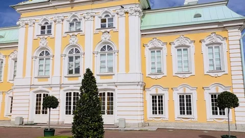 View of the royal palace in Peterhof Stock Footage 76086571