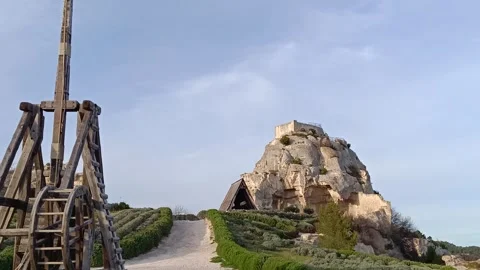 View of the ruins of the castle of Les Baux de Provence (Vaucluse, France) Vidéo 270165207