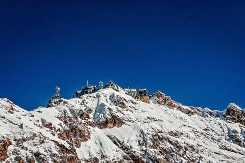 View from Schneeferner Glacier to the viewing platform at Zugspitzplatt in .. Stock Photos