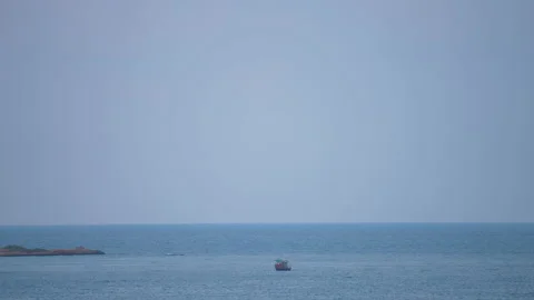 View of sea and sky background on sunny summer daytime  Vídeos de archivo 238729482