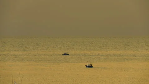 View of sea on sunset silhouette background Vídeo Stock 237338106