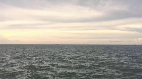 The view of sea wave with golden cloudy on evening 库存影片 79435259