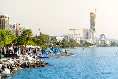 View of seafront with a beach cafe in Limassol, Cyprus Foto stock