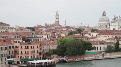 View of Seaguls Fly in Venice Stock Footage 41273560