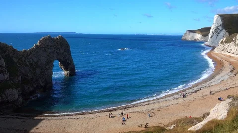 View of a seashore on the jurassic coast 스톡 동영상 124908630