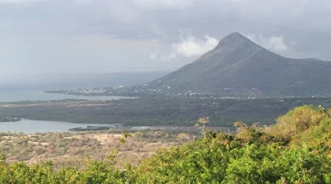 View to the seaside and mountain from the town of Curepip, Mauritius island. Stock-Footage 48642025