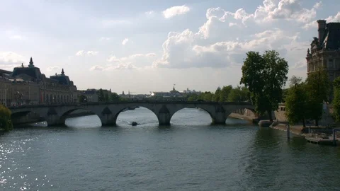 View Of The Seine River, Paris Vidéo 89347729