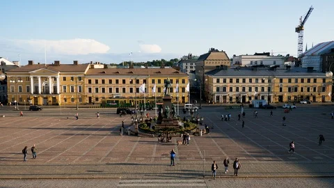 View of Senate Square, with photographer taking photos. Stock-Footage 117365191