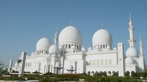 View of Sheikh Zayed Grand Mosque in Abu Dhabi, UAE, one of the largest mosques Video stock 284347864