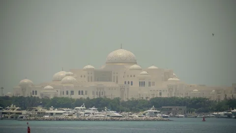 View of Sheikh Zayed mosque from the sea Stock-Footage 104860636