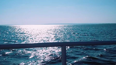 View from the ship on the high seas. Sun reflection in the sea 動画素材 95661084