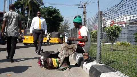 View of a shoeshiner 스톡 동영상 119970563
