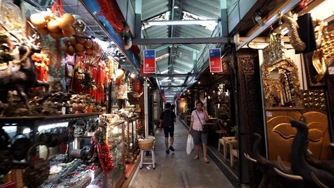 View of shops in Chatuchak Market with crowds visiting. Stock Footage 101538862