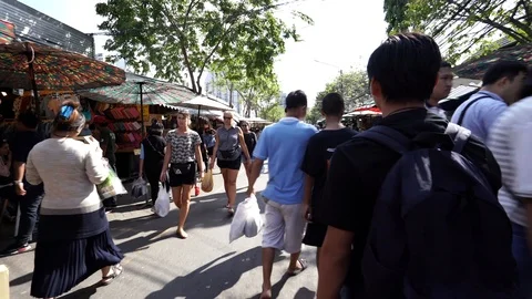 View of shops in Chatuchak Market with crowds visiting. Stock Footage 101557591