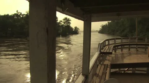 View of Shroeline from A Ferry Boat On the Amazon River 2 스톡 동영상 19046828