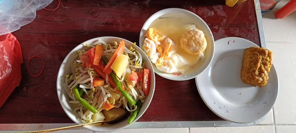 View of simple dish and side dishes on the table Foto stock