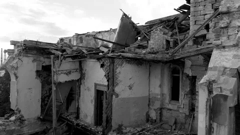 View from the sky on abandoned old building on twilight sky background 스톡 동영상 89539384