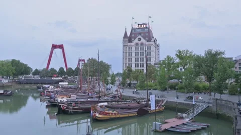 View of the so called Oude Haven Area, a small port in Rotterdam Video stock 318883745