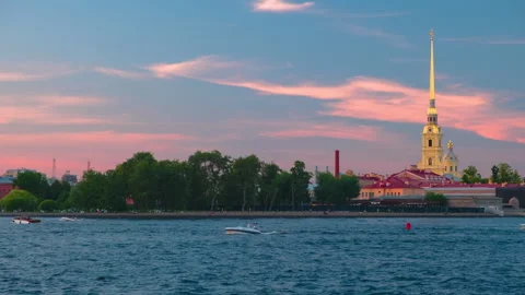 View of the spire of the Peter and Paul Fortress in St. Petersburg Video stock 304293245