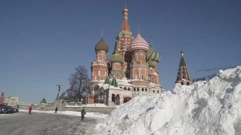 View of St. Basil's Cathedral and the Kremlin after heavy snowfall from the side Stock-Footage 149595365