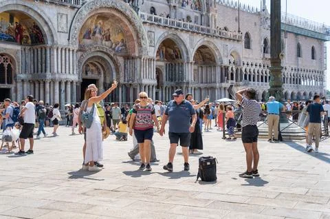 View from St. Mark's Square with Saint Marks B.. Stock-Fotos