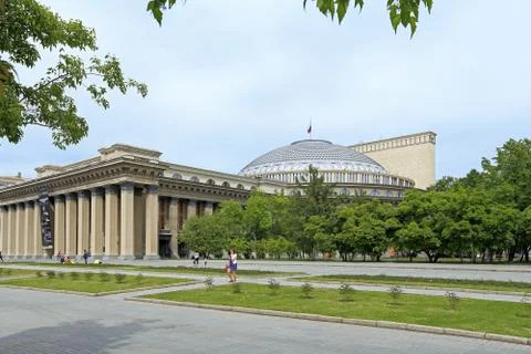 View of the state Opera and ballet theatre on a summer day in Novosibirsk 스톡 사진