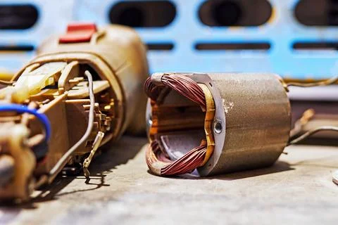 View of the stator of disassembled angle grinder Foto stock