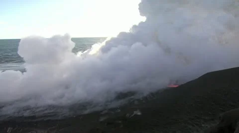 View Of Steam Cloud As Hot Lava Meets The Ocean 스톡 동영상 19287428