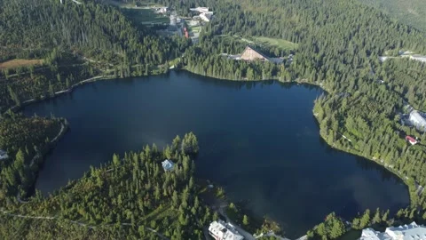 View of Strbske Pleso resort in High Tatras mountains, Slovakia 스톡 동영상 259875582