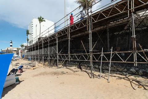 View of the structural assembly for the 2025 carnival in the city of Salvad.. Stockfoto's