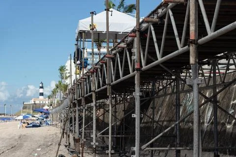 View of the structural assembly for the 2025 carnival in the city of Salvad.. Stockfoto's