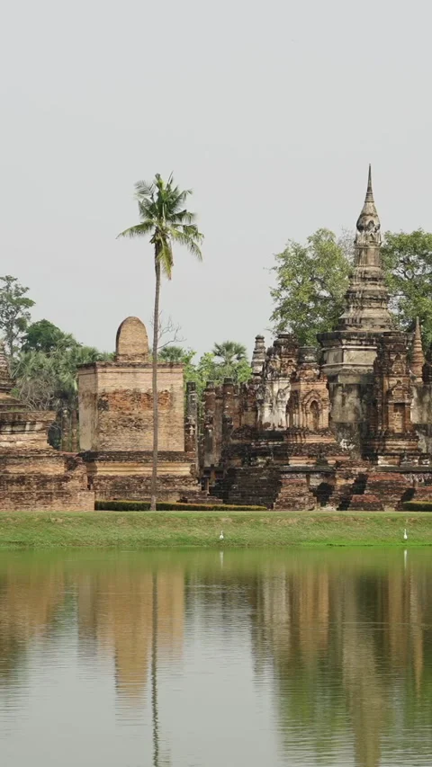 View of the Sukhothai monument in Thailand Video stock 265495197