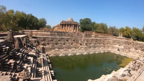 View of the Sun temple in Modhera, Gujarat, India	 Stockbeeldmateriaal 134901272