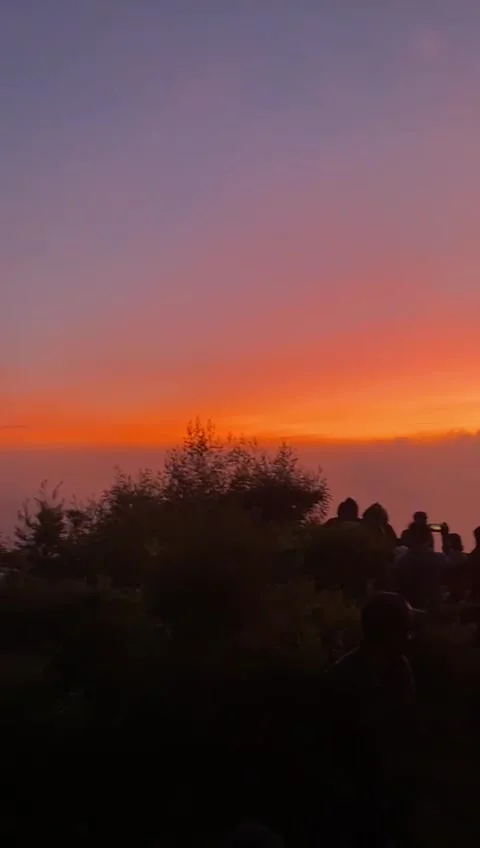 View sunrice beautifull mountain Stock Footage 209494811