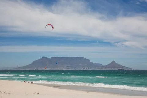 View of Table Mountain from Blouberg Beach Foto stock